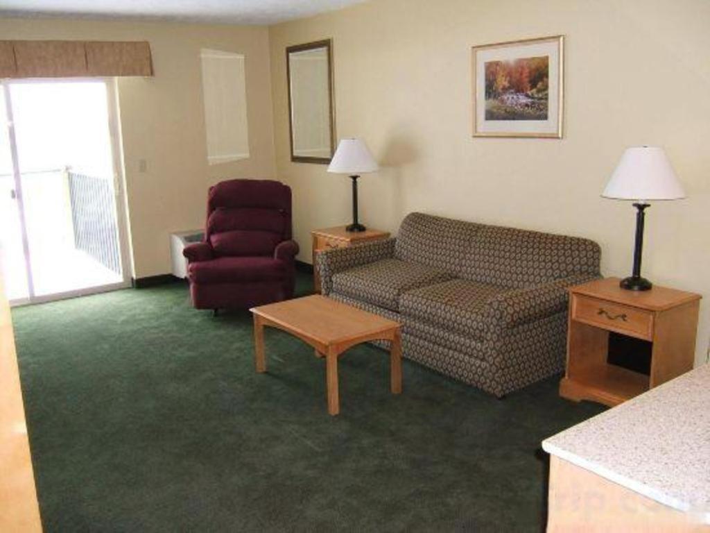 Holiday Inn Express Munising-Lakeview Hotel By Ihg Ngoại thất bức ảnh