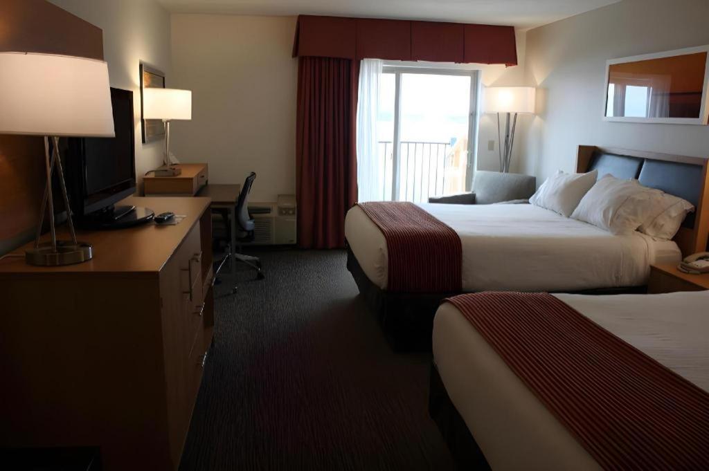 Holiday Inn Express Munising-Lakeview Hotel By Ihg Ngoại thất bức ảnh