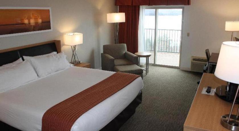 Holiday Inn Express Munising-Lakeview Hotel By Ihg Ngoại thất bức ảnh