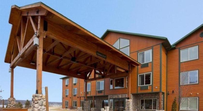 Holiday Inn Express Munising-Lakeview Hotel By Ihg Ngoại thất bức ảnh