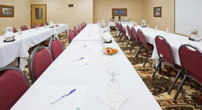 Holiday Inn Express Munising-Lakeview Hotel By Ihg Ngoại thất bức ảnh