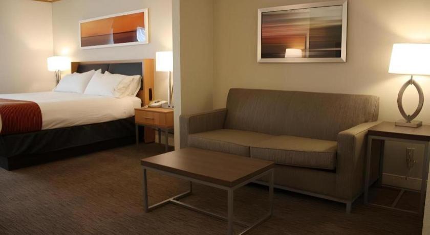 Holiday Inn Express Munising-Lakeview Hotel By Ihg Ngoại thất bức ảnh