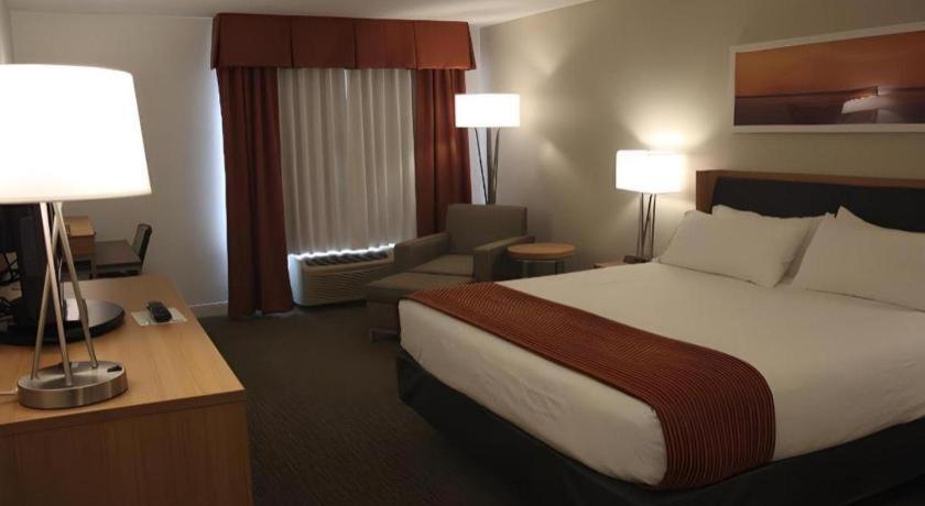 Holiday Inn Express Munising-Lakeview Hotel By Ihg Ngoại thất bức ảnh