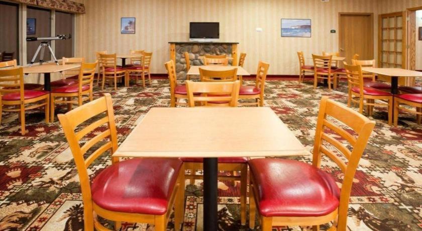 Holiday Inn Express Munising-Lakeview Hotel By Ihg Ngoại thất bức ảnh